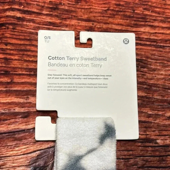 💕 NWTs Lululemon Sweatband - Picture 2 of 4